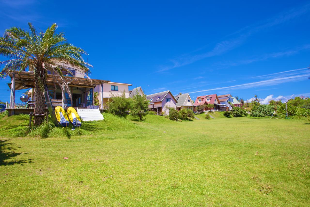 Kariyushi Condominium Resort Motobu The Beach Garden House Bagian luar foto