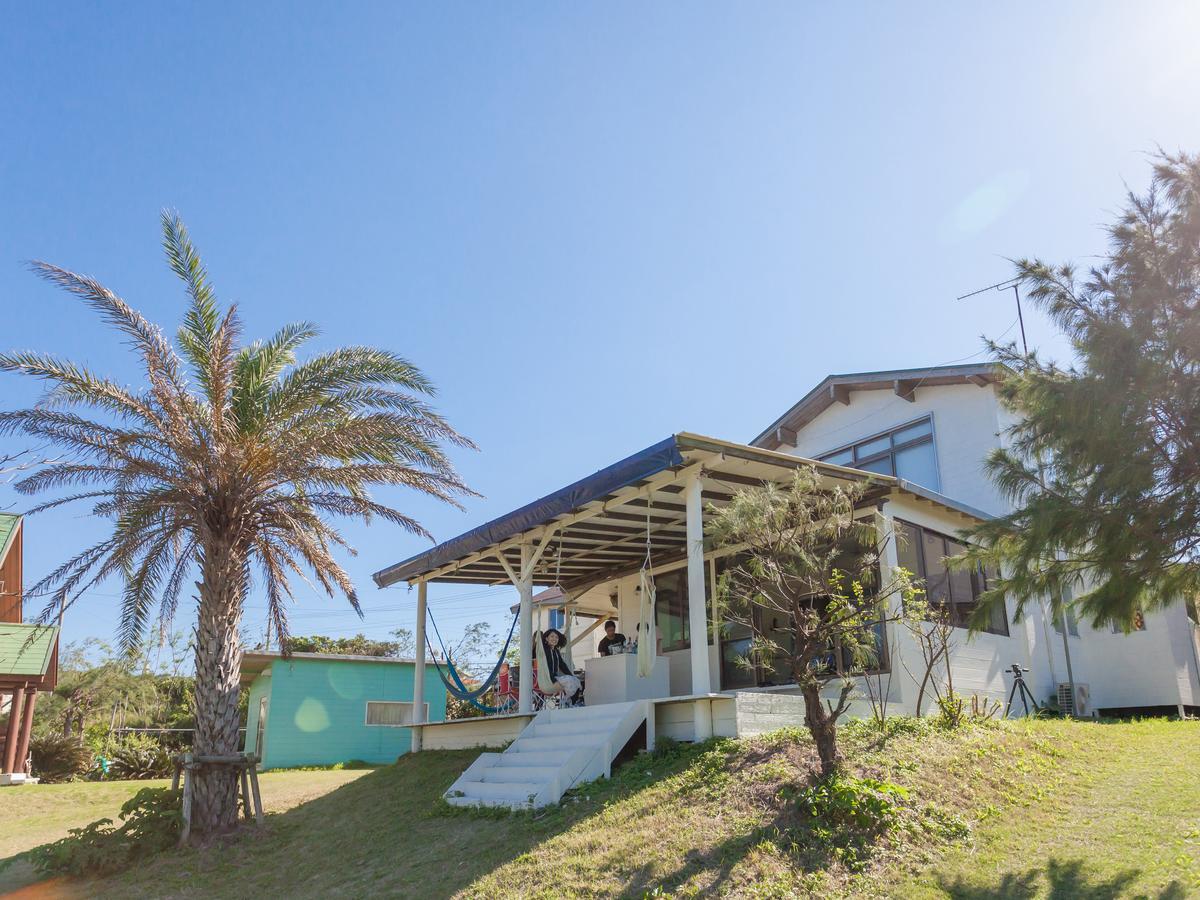 Kariyushi Condominium Resort Motobu The Beach Garden House Bagian luar foto